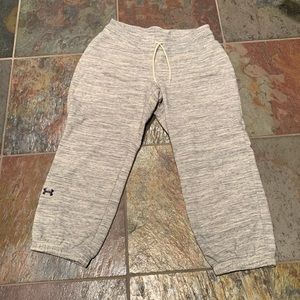 UA Storm capri sweatpants